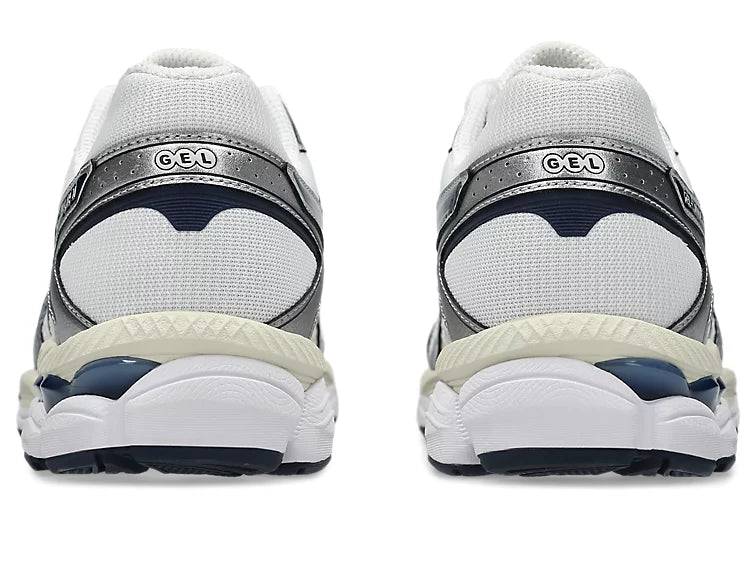 ASICS GEL CUMULUS 16 - White MIdnight - FREESTYLE LLORET