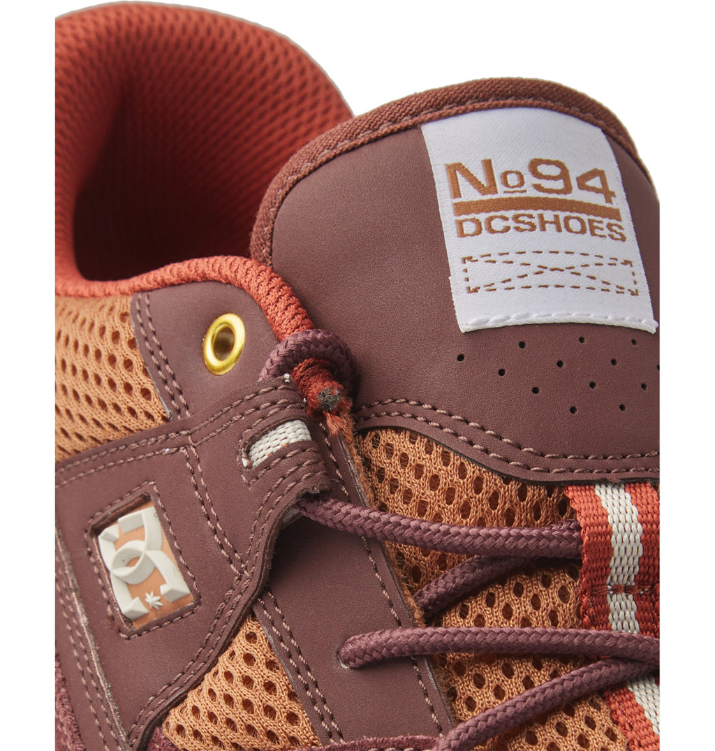 DC CONSTRUCT - Brown/Brown/Brown