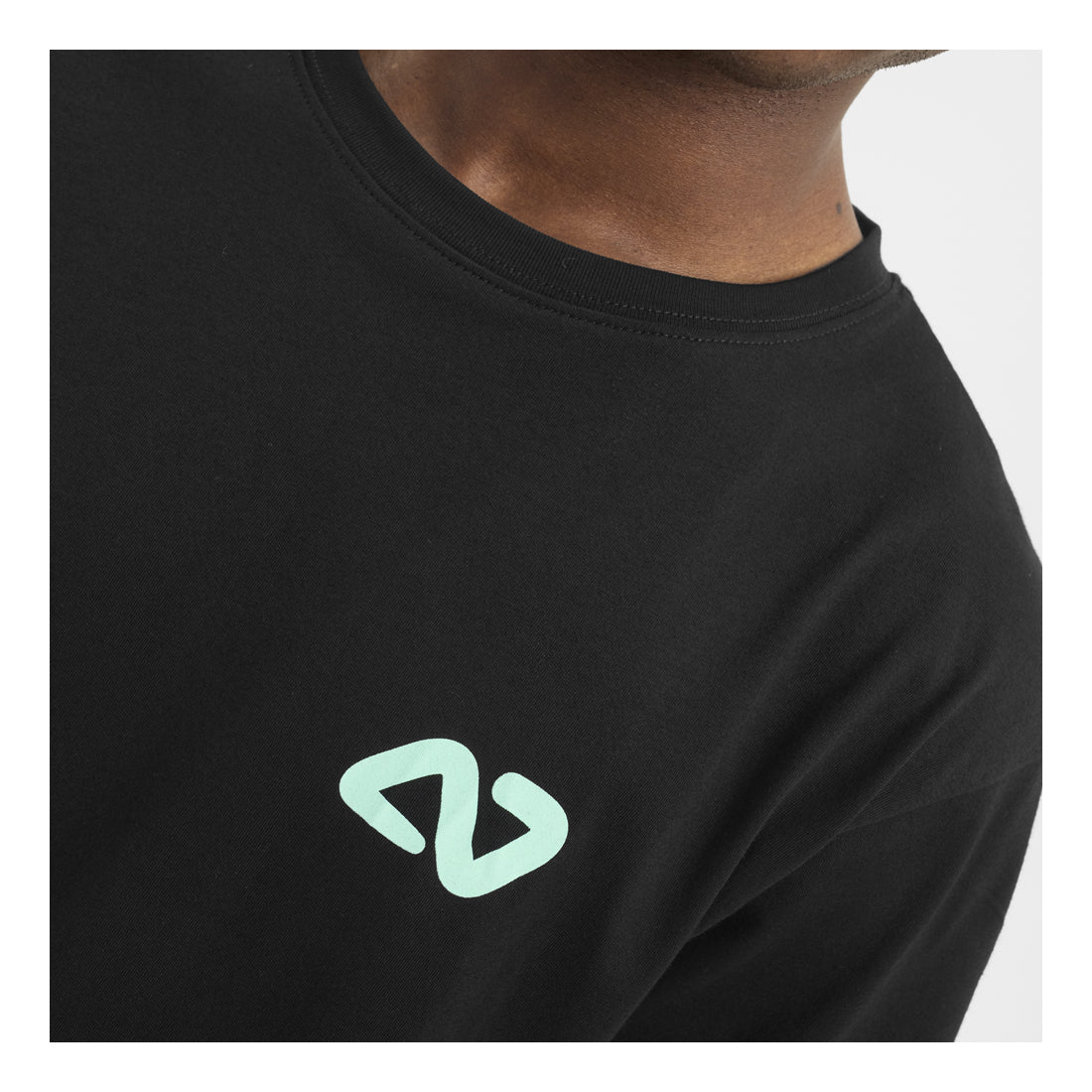 HYDROPONIC Log Out SS Tee - Black