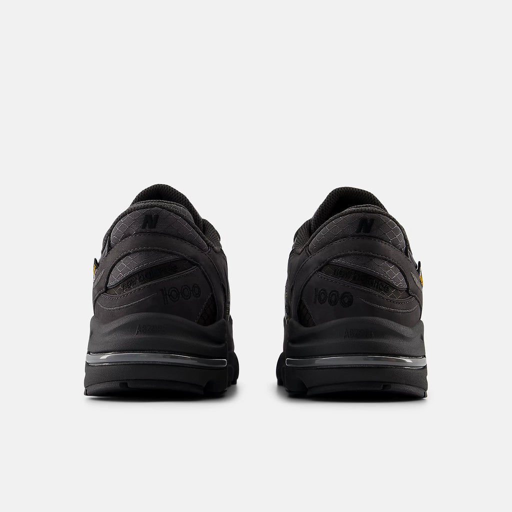 NEW BALANCE 1000NBB - Black Cement Magnet