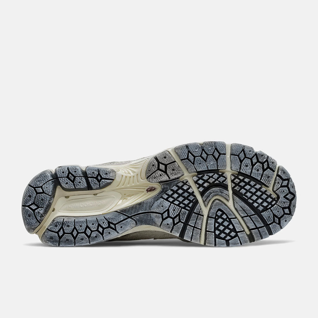 NEW BALANCE 2002RDA Protection Pack - Rain Cloud Magnet