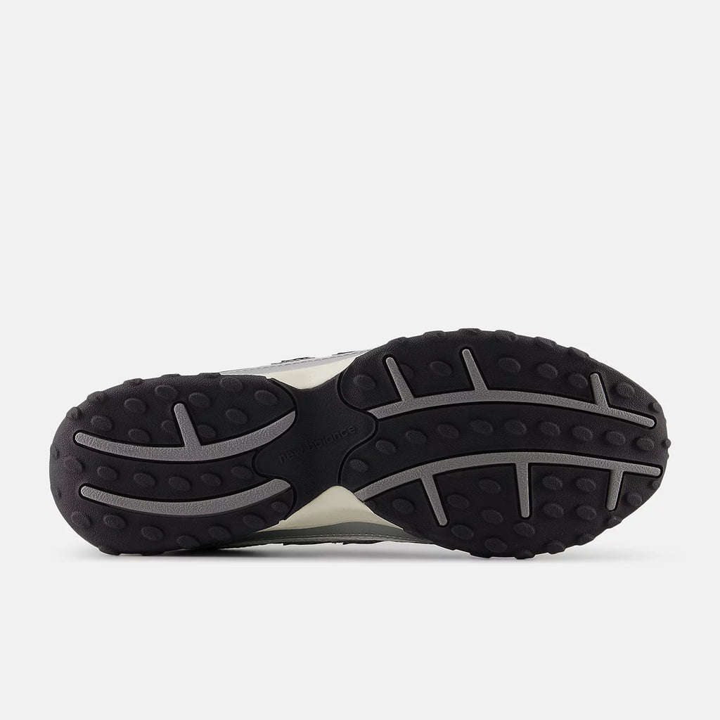 NEW BALANCE 204LSWD  - SILVER METALLIC BLACK - FREESTYLE LLORET