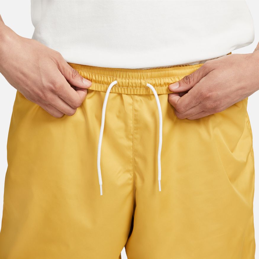 NIKE SB NOVELTY CHINO SHORT - Sanded Gold/Negro - FREESTYLE LLORET