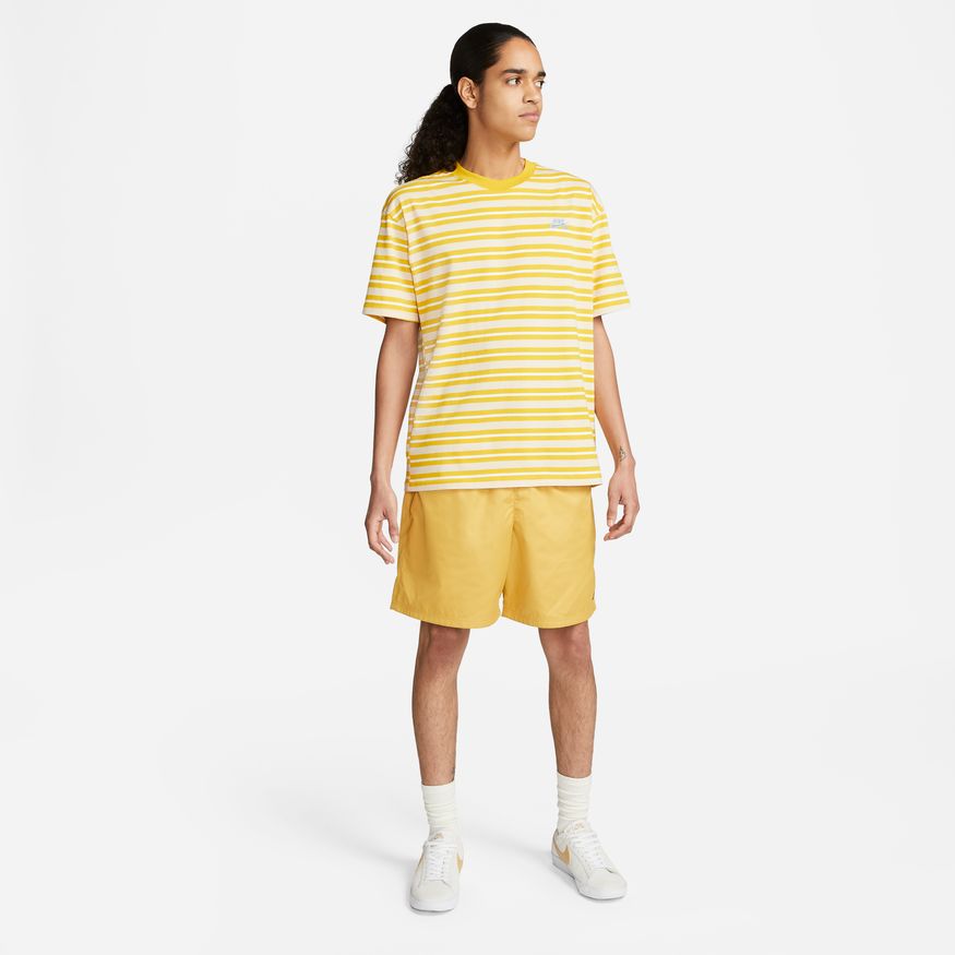 NIKE SB NOVELTY CHINO SHORT - Sanded Gold/Negro - FREESTYLE LLORET