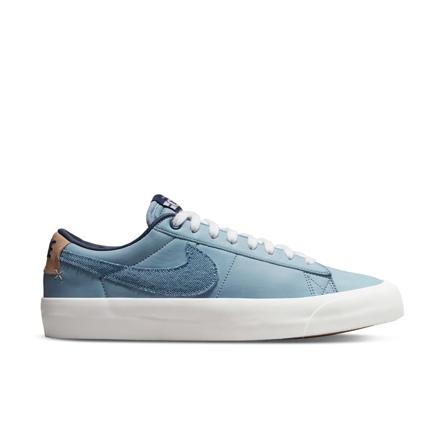 NIKE SB BLAZER LOW PRO GT PRM "DENIM SWOOSH" - white / midnight navy - FREESTYLE LLORET