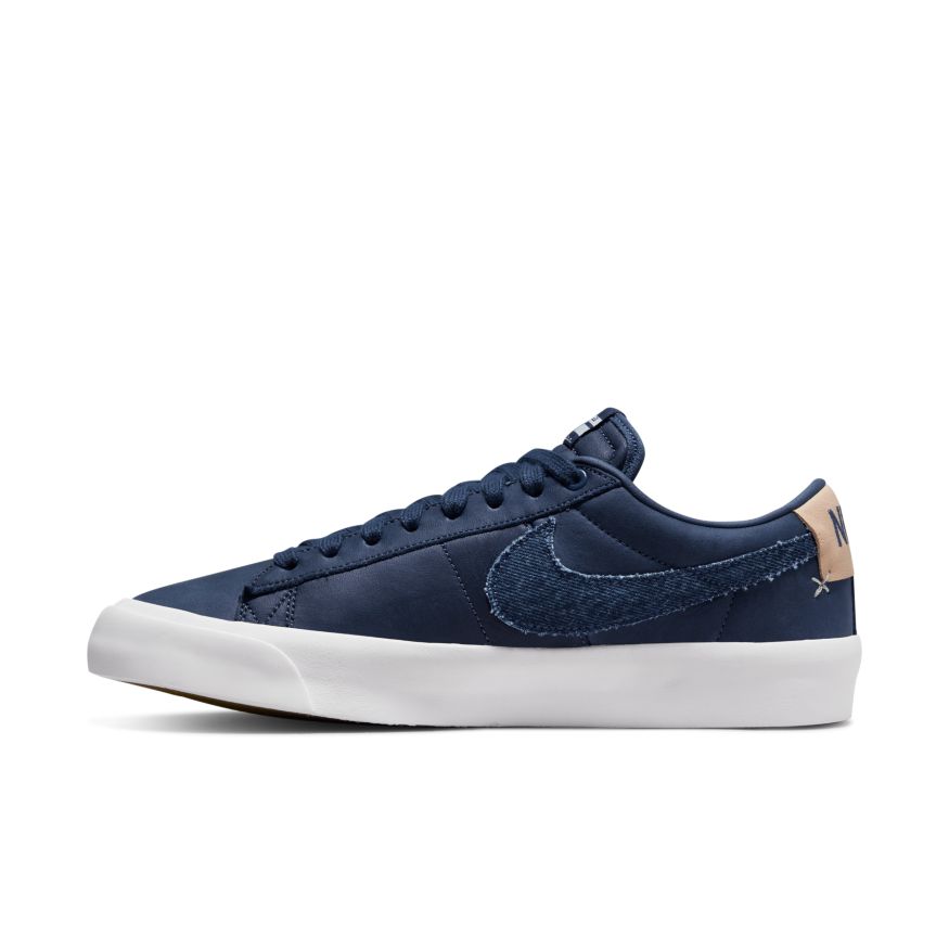 NIKE SB BLAZER LOW PRO GT PRM "DENIM SWOOSH" - Midnight Navy - FREESTYLE LLORET