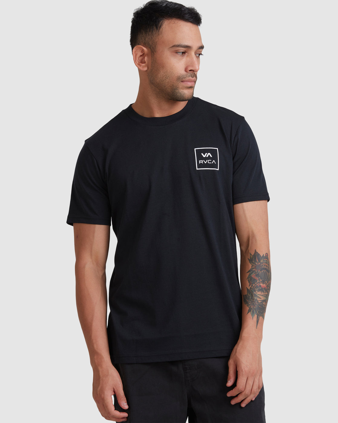 RVCA GOES ALL THE WAYS TEES - BLACK 